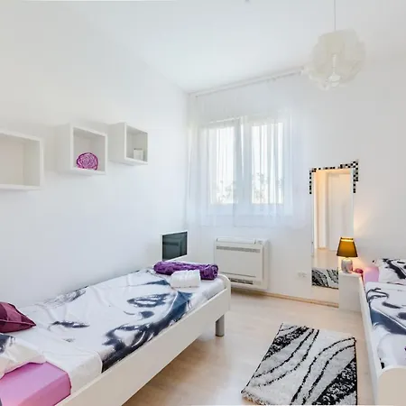 Apartmán With Wifi - 15923 *