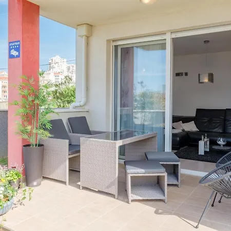 With Wifi - 15923 * Split